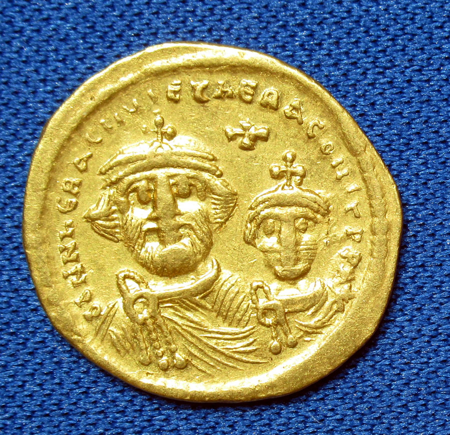 c 610-641 AD - HERACLIUS - Byzantine Gold Solidus