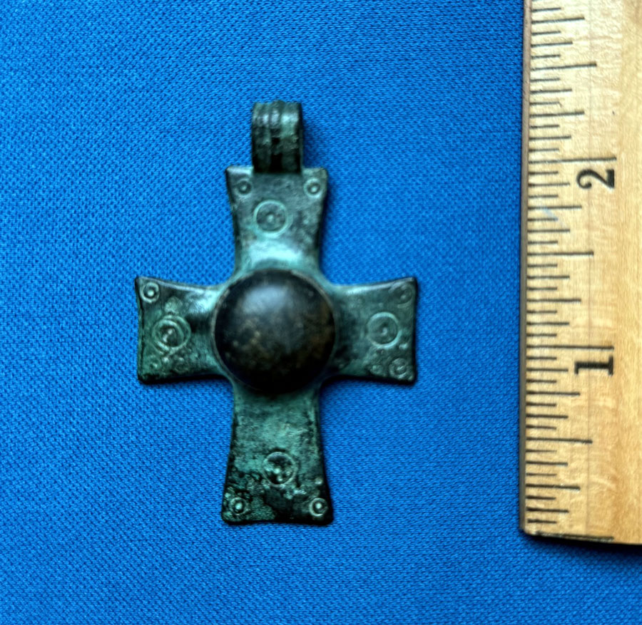 c 5th - 6th century AD Christian Bronze Cross w/central stone